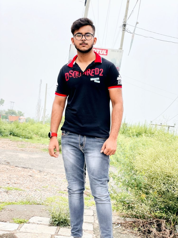 Meet Tushar Gupta, a new generation musician from Jammu who sings with Venocaine